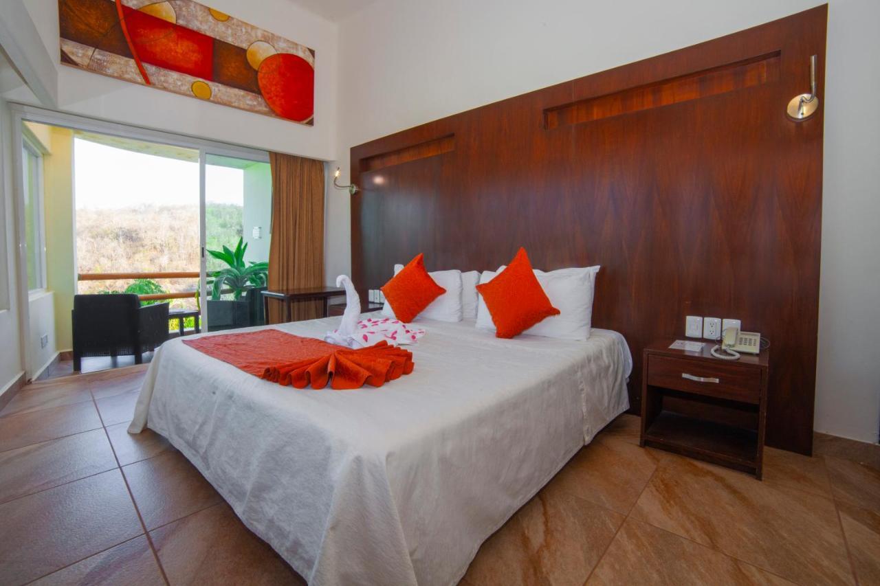 Princess Mayev Santa Cruz - Huatulco Exterior foto